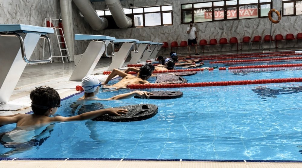 Ağrı’da ’Yüzme Bilmeyen Kalmasın’ Projesi: 4 Bin 800 Çocuk Suyla Buluştu