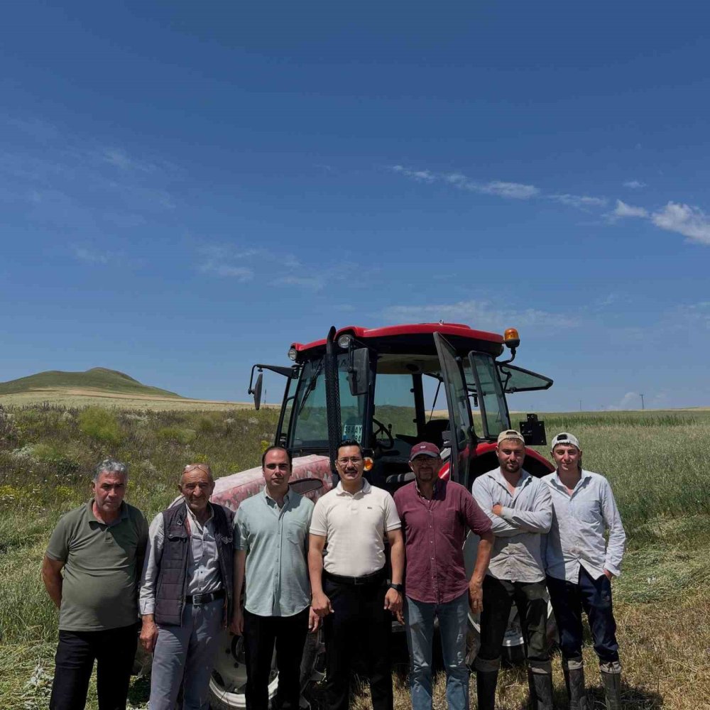 Akyaka ve Digor’da Tarım ile Altyapı Çalışmaları.. Kurumlar ve Yöneticiler Sahaya İndi!
