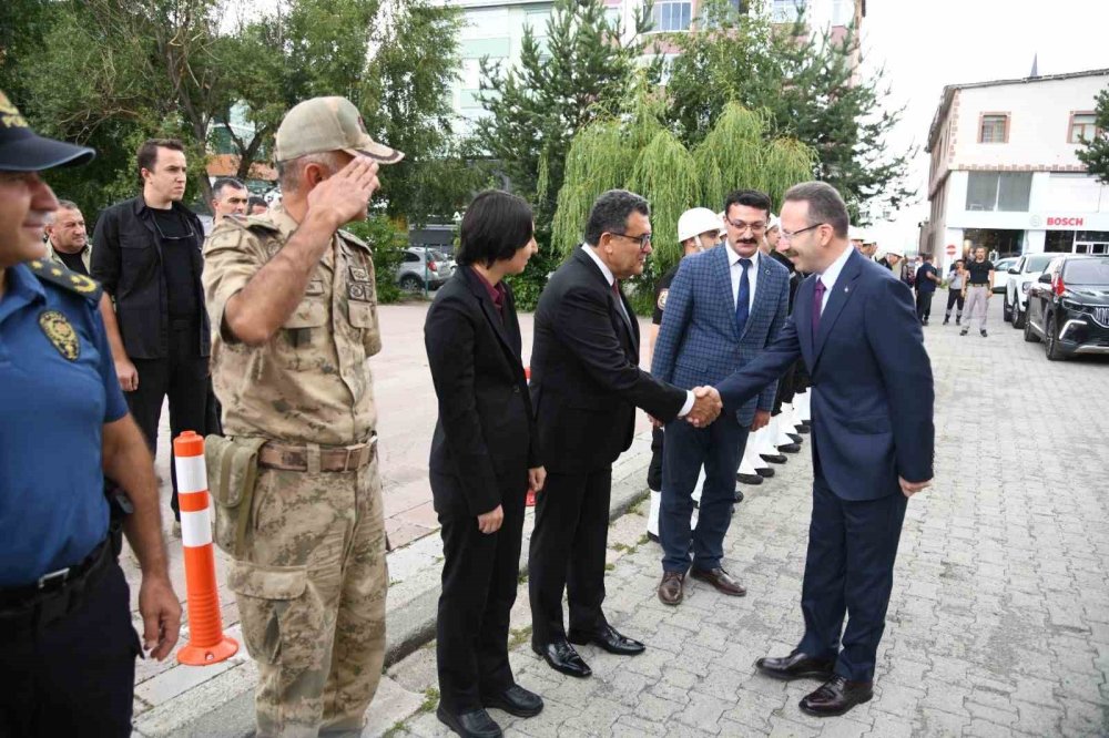 Ardahan’da Yeni Dönem Başladı.. Vali Ömer Hilmi Yamlı’dan Birlik ve Kalkınma Vurgusu!
