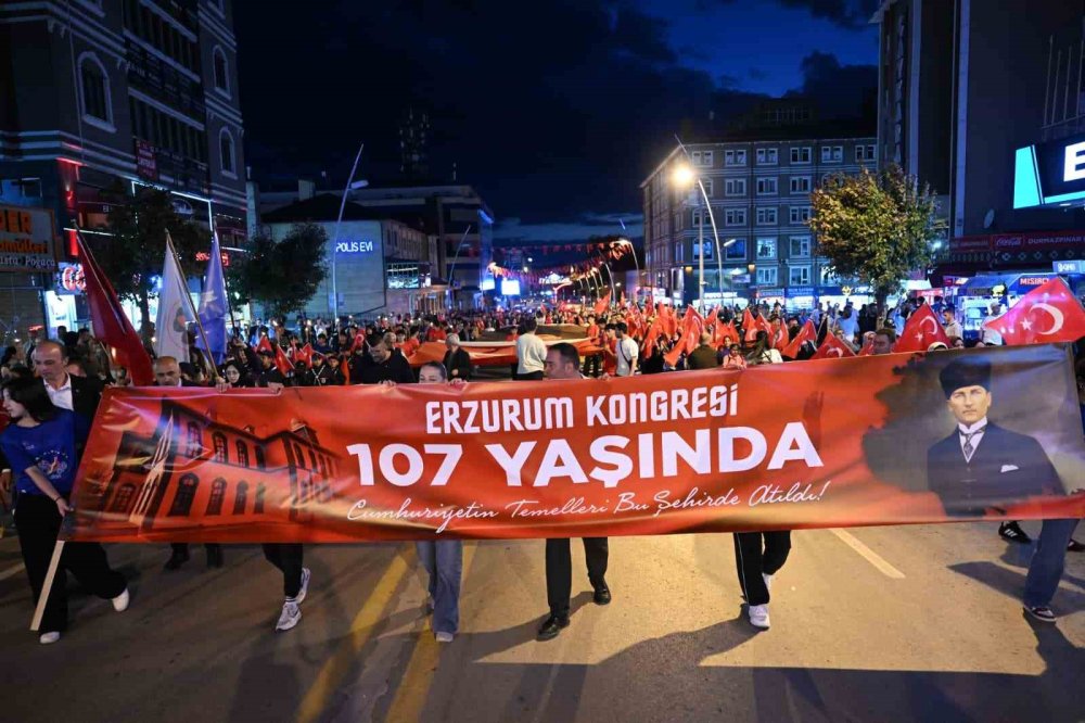 Erzurum Kongresi’nin 107. Yıl Dönümü.. Fener Alayı ve Anma Programıyla Kutlandı!