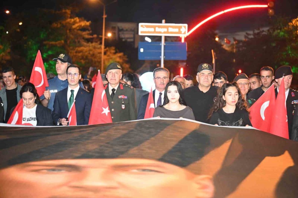 Erzurum Kongresi’nin 107. Yıl Dönümü.. Fener Alayı ve Anma Programıyla Kutlandı!