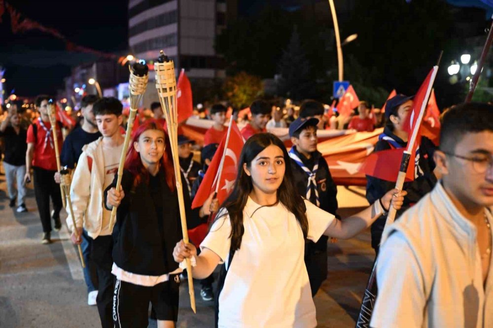 Erzurum Kongresi’nin 107. Yıl Dönümü.. Fener Alayı ve Anma Programıyla Kutlandı!