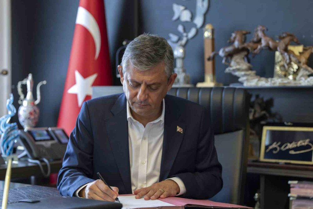 Özgür Özel CHP’den İstifa Etti.. Yeni Parti İçin Resmi Başvuru Yapılıyor!