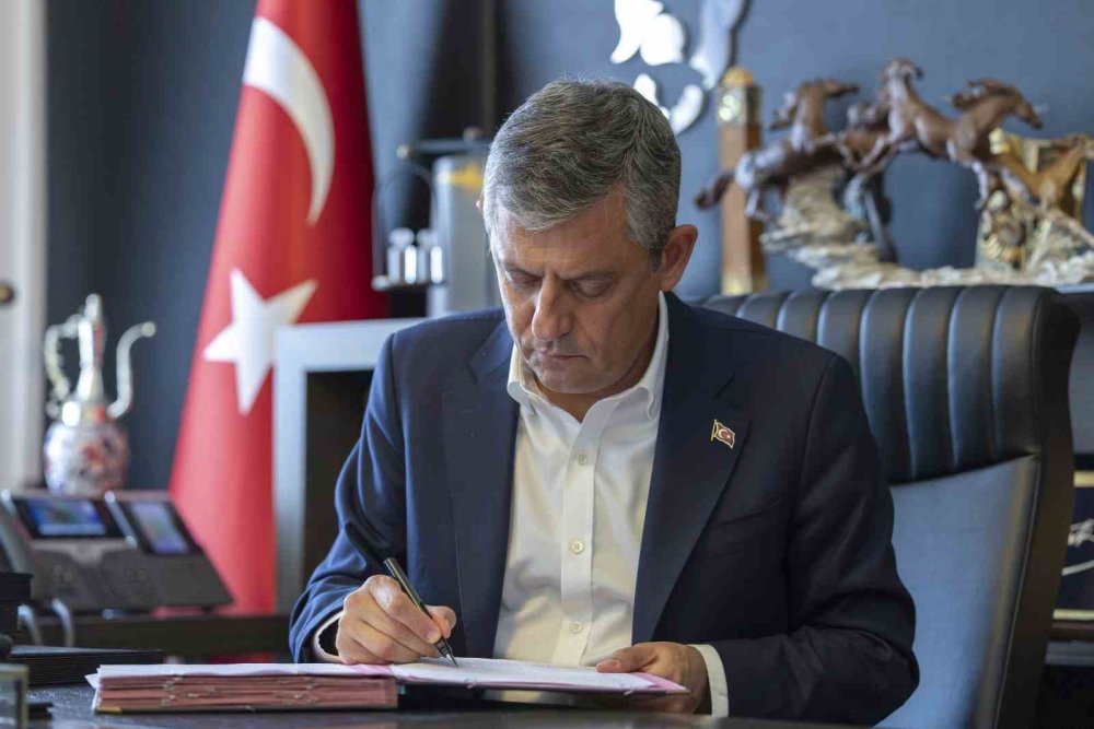Özgür Özel CHP’den İstifa Etti.. Yeni Parti İçin Resmi Başvuru Yapılıyor!