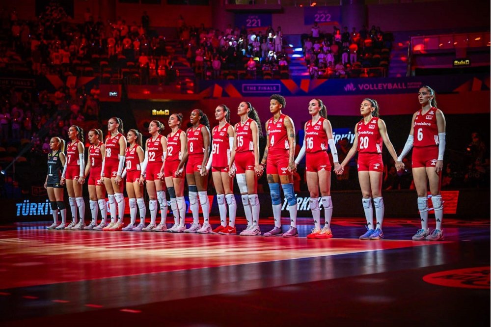 A Milli Kadın Voleybol Takımı’ndan Farklı Galibiyet.. Milletler Ligi’nde Rakip Brezilya Oldu!