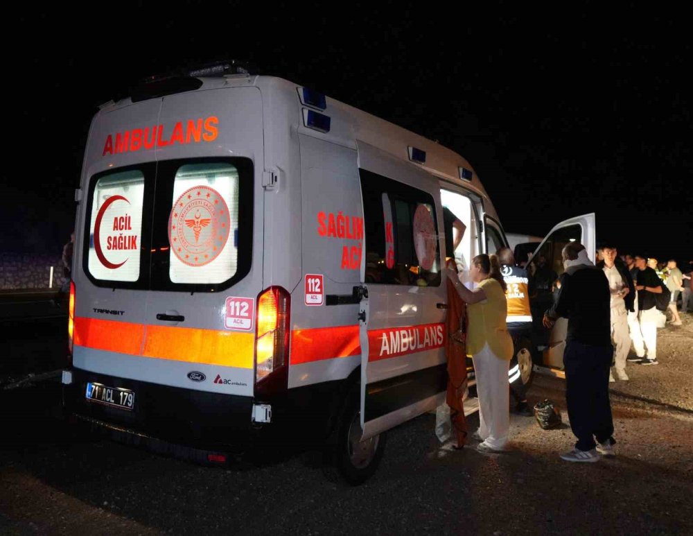Kırıkkale’de Kaza.. Bursa-Kars Seferini Yapan Otobüs Şarampole Yuvarlandı!