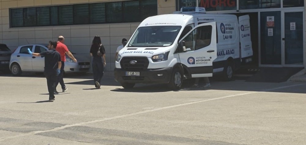 21 Yaşındaki Azize Tekin Erkek Şiddeti Sonucu Yaşamını Yitirdi.. Şüpheli İntihar Etti!