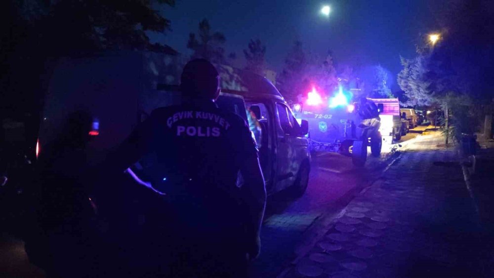 Batman’da Mezarlıkta Silahlı Saldırı.. Baba, Oğlu ve Yeğeni Hayatını Kaybetti!