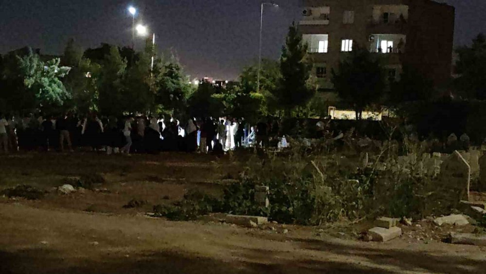 Batman’da Mezarlıkta Silahlı Saldırı.. Baba, Oğlu ve Yeğeni Hayatını Kaybetti!