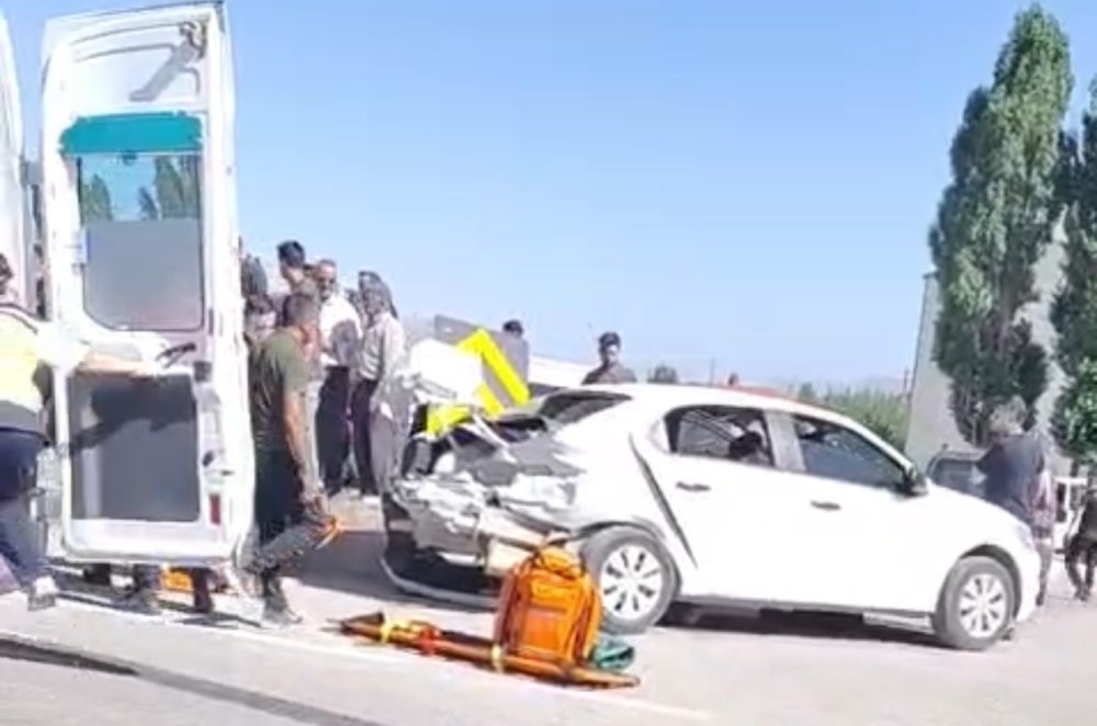 Hakkari’de Üç Ayrı Trafik Kazası: 1 Ölü, 7 Yaralı