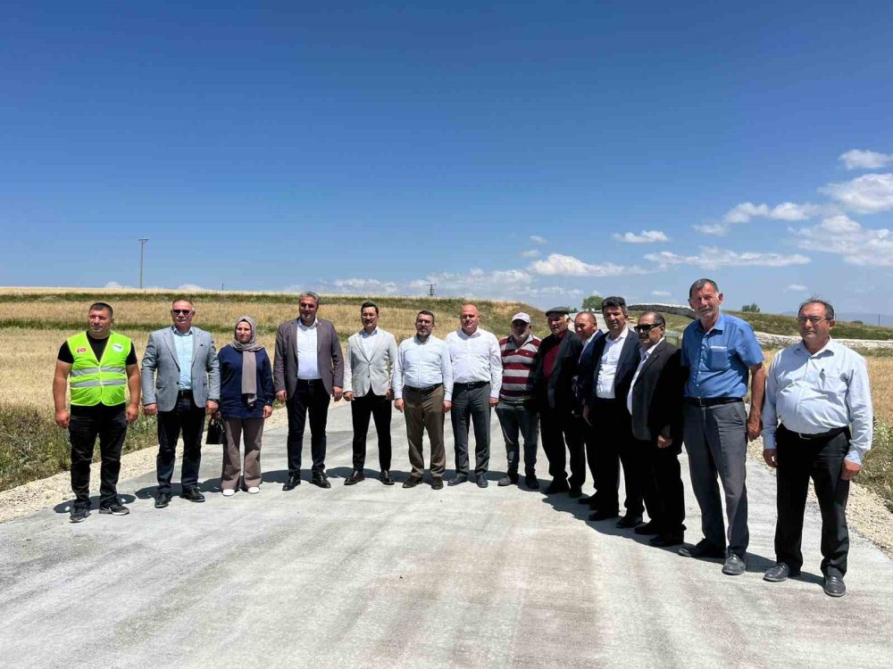 Akyaka’da Köy Yollarının Sorunu Çözülüyor