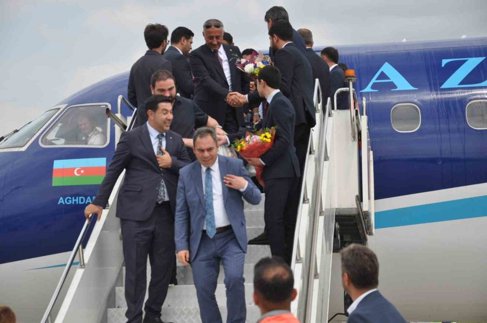 Bakü-kars Direkt Uçak Seferleri Başladı