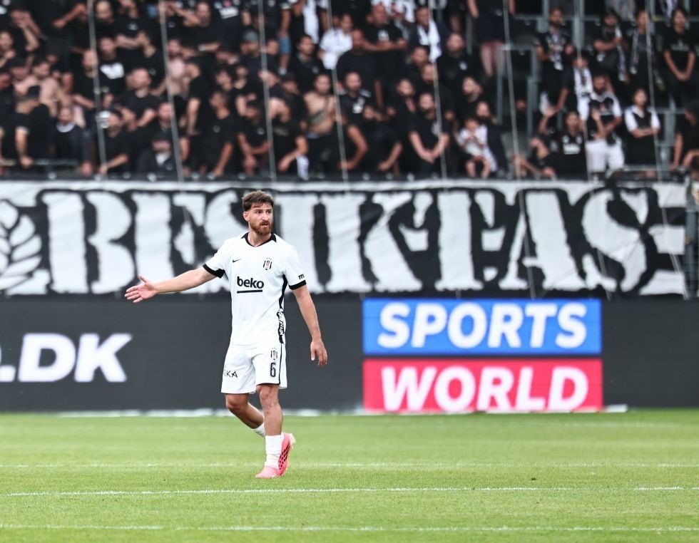 Avrupa Kupalarında Farklı Gece.. Beşiktaş Üst Tura Yükseldi, Başakşehir Elendi!