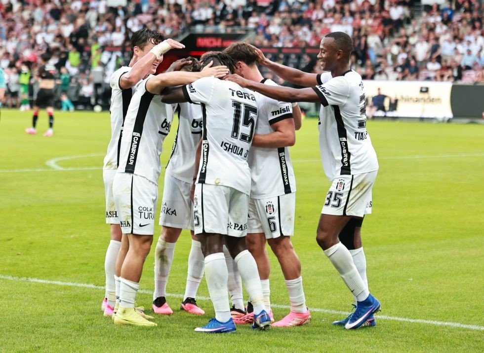 Avrupa Kupalarında Farklı Gece.. Beşiktaş Üst Tura Yükseldi, Başakşehir Elendi!