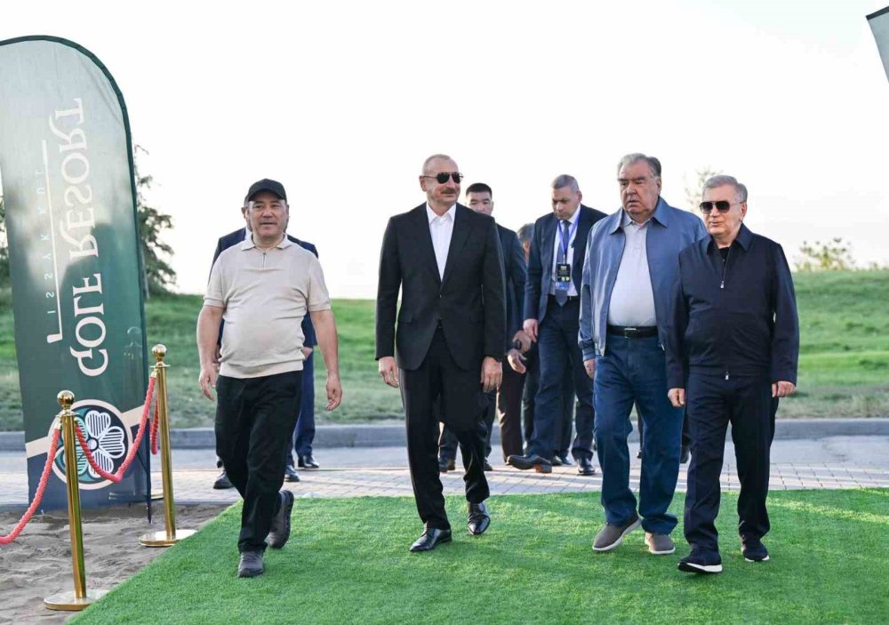 Caparov, Aliyev, Mirziyoyev ve Rahman.. Kırgızistan’daki Golf Açılışında Buluştu!
