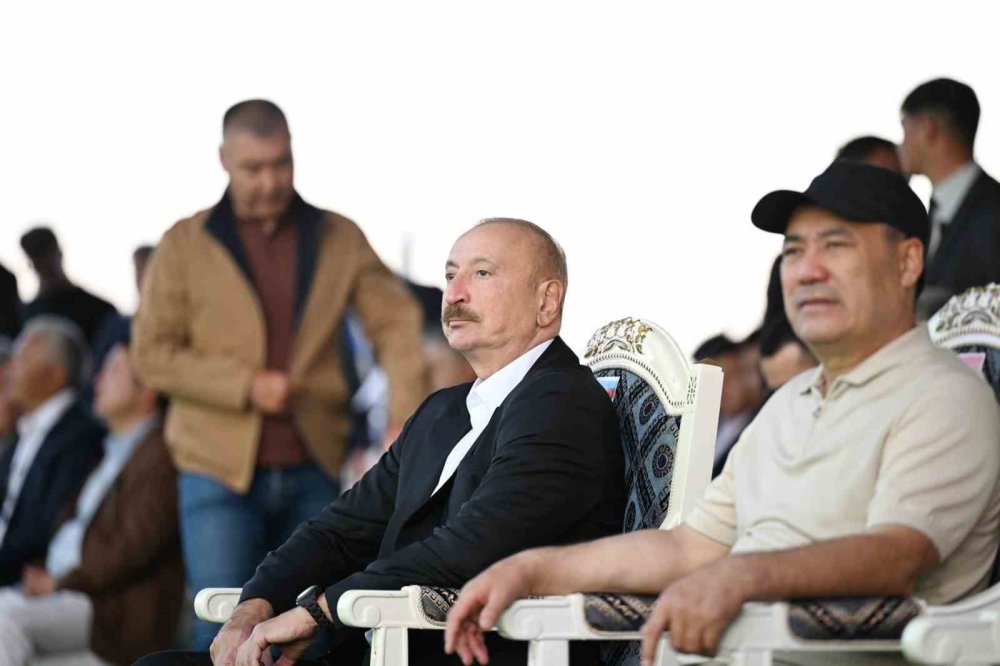 Caparov, Aliyev, Mirziyoyev ve Rahman.. Kırgızistan’daki Golf Açılışında Buluştu!