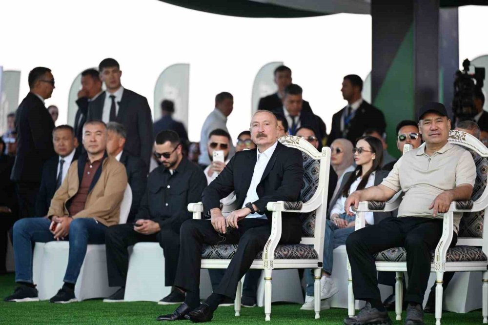 Caparov, Aliyev, Mirziyoyev ve Rahman.. Kırgızistan’daki Golf Açılışında Buluştu!