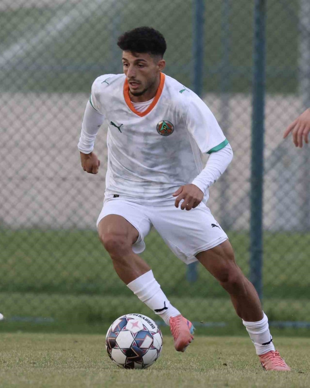 Palandöken Kampında Yoğun Gün.. Erzurumspor Transfer Yaptı, Sahada Tempo Yükseldi!