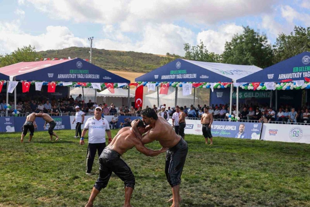 11. Arnavutköy Yağlı Güreşleri’nde Başpehlivan Serdar Yıldırım Oldu