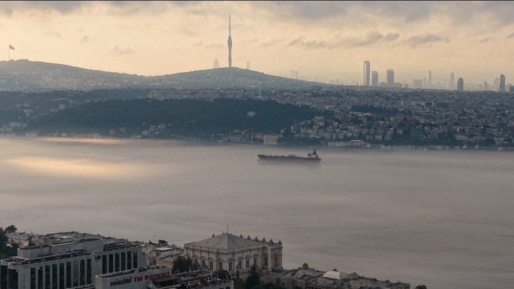 İstanbul’da Yoğun Sis: Boğaz Hattı Trafiğe Kapatıldı