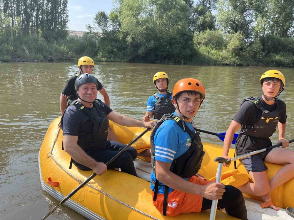 Kars’ta Rafting Temel Eğitim Programı Sona Erdi.. Kamp 9 Gün Sürdü!