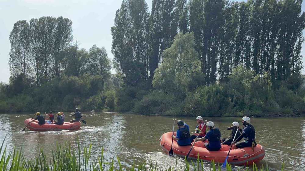 Kars’ta Rafting Temel Eğitim Programı Sona Erdi.. Kamp 9 Gün Sürdü!