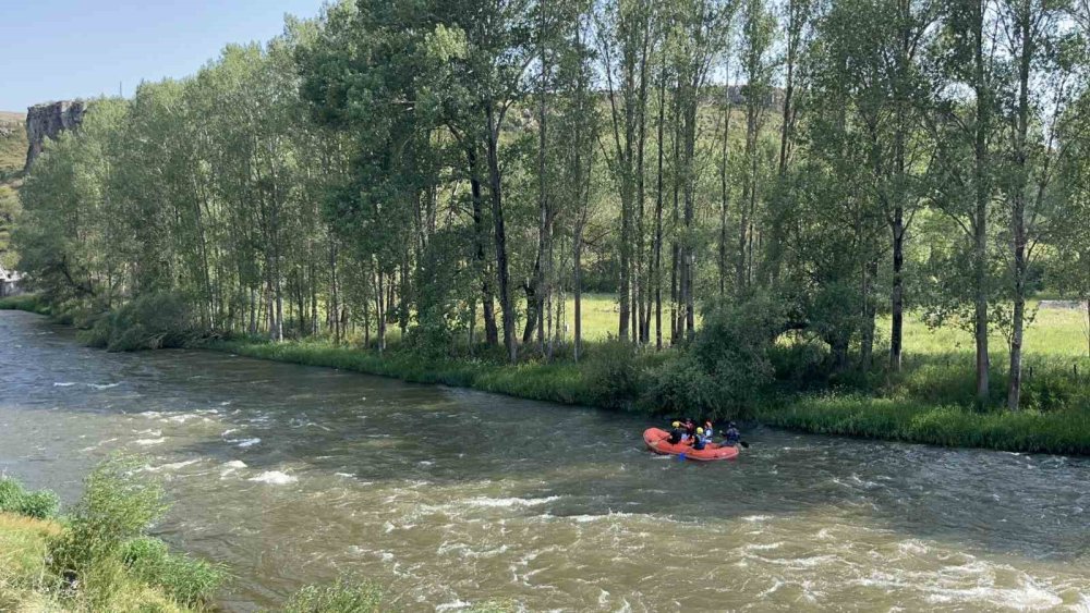 Kars’ta Rafting Temel Eğitim Programı Sona Erdi.. Kamp 9 Gün Sürdü!