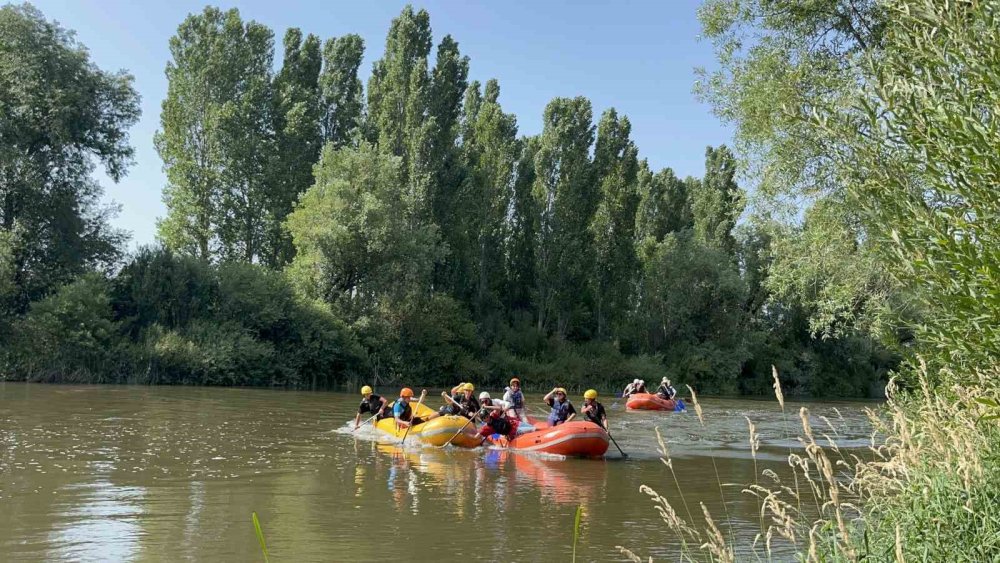 Kars’ta Rafting Temel Eğitim Programı Sona Erdi.. Kamp 9 Gün Sürdü!