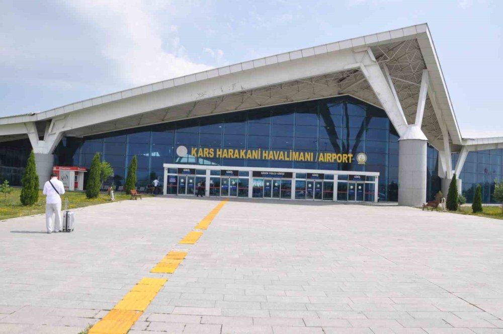 Kars, Erzurum, Ağrı ve Iğdır Havalimanları.. İlk 6 Ayda 1,3 Milyon Yolcuya Hizmet Verildi!