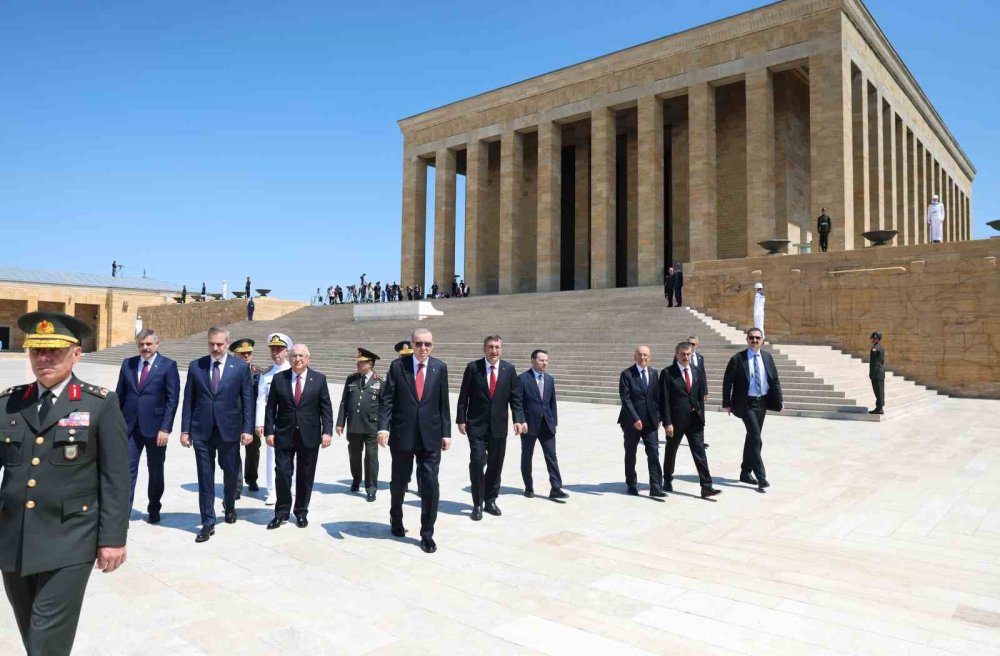 Yüksek Askeri Şura Toplandı.. Gözler Terfi ve Atama Kararlarında!