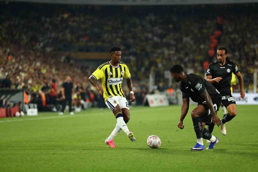 Fenerbahçe Tur Kapısını Araladı.. Sturm Graz Karşısında Rövanş Öncesi Avantaj Sağladı!