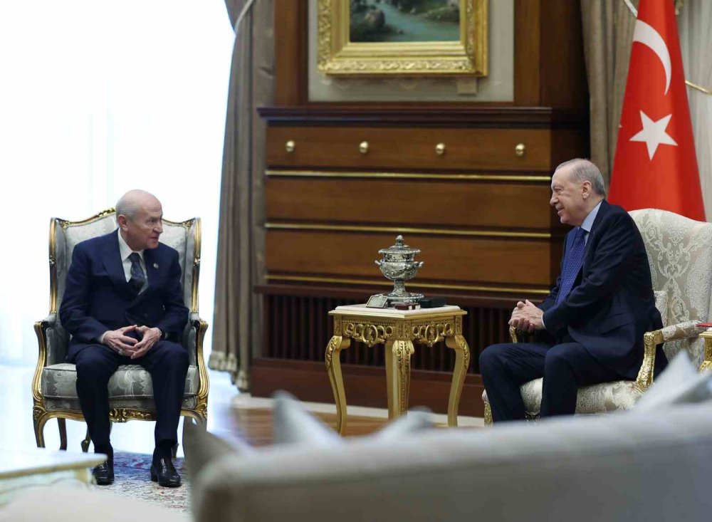Cumhurbaşkanı Recep Tayyip Erdoğan Ve Mhp Lideri Devlet Bahçeli’nin Cumhurbaşkanlığı Külliyesindeki Görüşmesi Başladı.