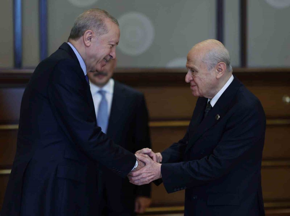 Cumhurbaşkanı Recep Tayyip Erdoğan Ve Mhp Lideri Devlet Bahçeli’nin Cumhurbaşkanlığı Külliyesindeki Görüşmesi Başladı.