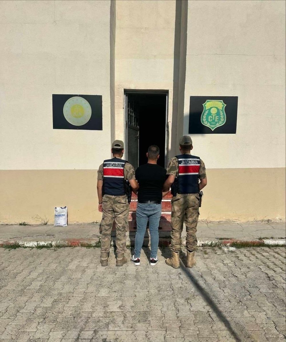 Kars’ta Aranan Hükümlü Yakalandı.. 12 Yıl 6 Ay Hapis Cezası Bulunuyordu!