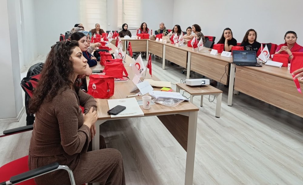 Kars'ta Gönüllüler Sahada.. Evde Bakım Hareketi İhtiyaç Sahiplerine Ulaşıyor!