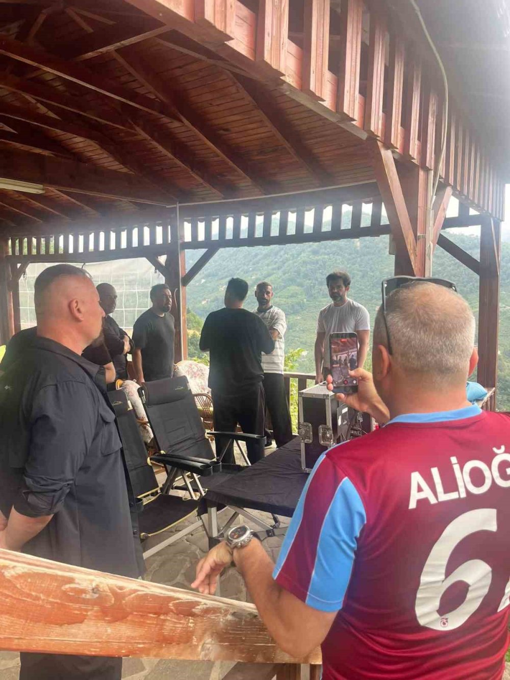 Salah Trabzonspor’a İmzayı Attı, Ayağının Tozuyla Reklam Filmi Çekimine Katıldı