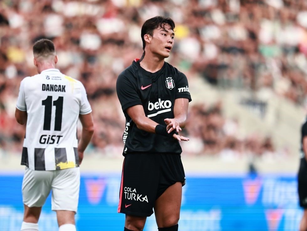 UEFA Avrupa Ligi’nde Beşiktaş Güldü.. 10 Kişiyle Hradec Kralove’yi Geçti!