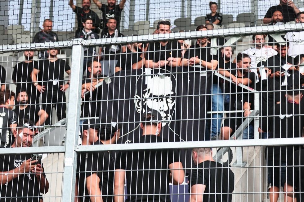 UEFA Avrupa Ligi’nde Beşiktaş Güldü.. 10 Kişiyle Hradec Kralove’yi Geçti!