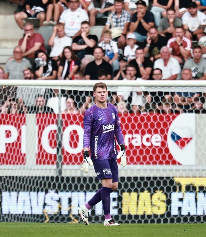 UEFA Avrupa Ligi’nde Beşiktaş Güldü.. 10 Kişiyle Hradec Kralove’yi Geçti!