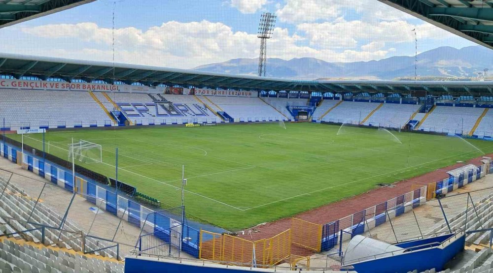Yaklaşık 5 Sezon Sonra Tam Kapasite.. Erzurum'da Doğu ve Batı Tribünleri Hizmete Girdi!