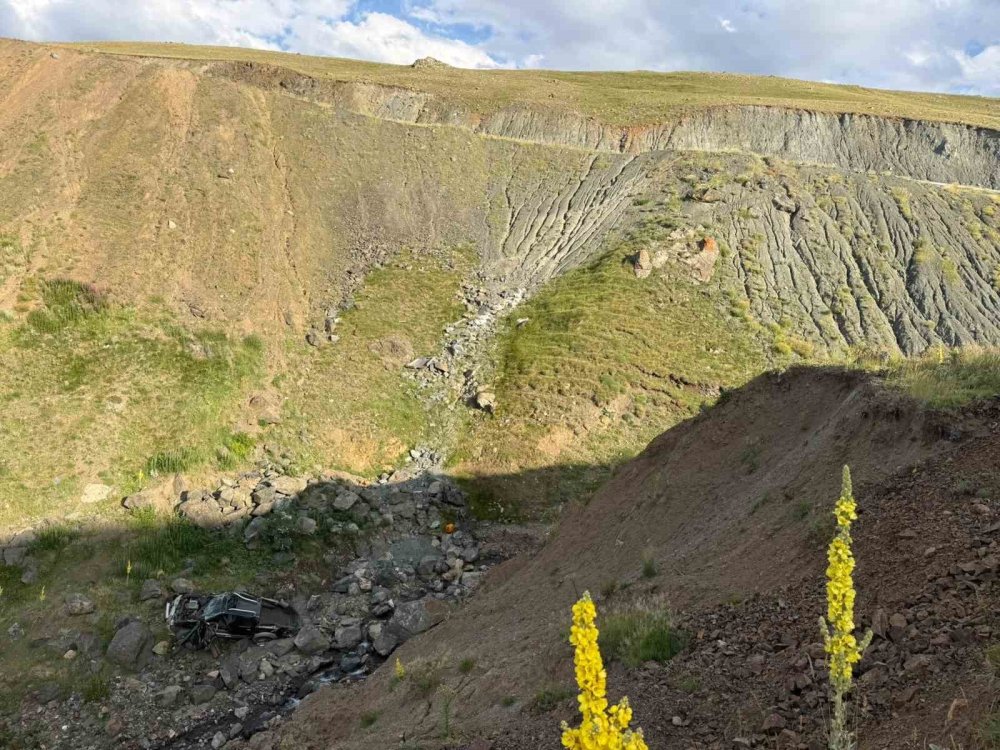 Palandöken Geçidi’nde Feci Kaza: 150 Metrelik Uçuruma Yuvarlandı