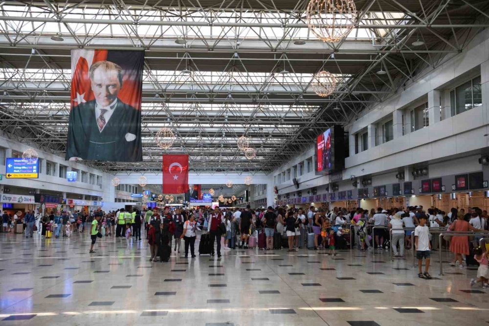 Hava Yolunda 7 Aylık Bilanço Açıklandı.. Yolcu Sayısı 138,7 Milyonu Aştı!