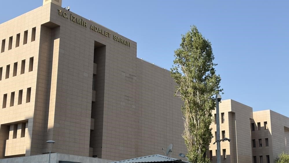 Menderes Belediye Başkanı İlkay Çiçek Chp’den İstifa Etti