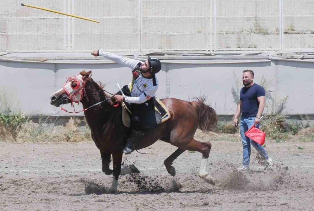 Erzurum’da Cirit Müsabakaları Devam Ediyor.. Lig Karşılaşmalarında Yeni Önlemler!