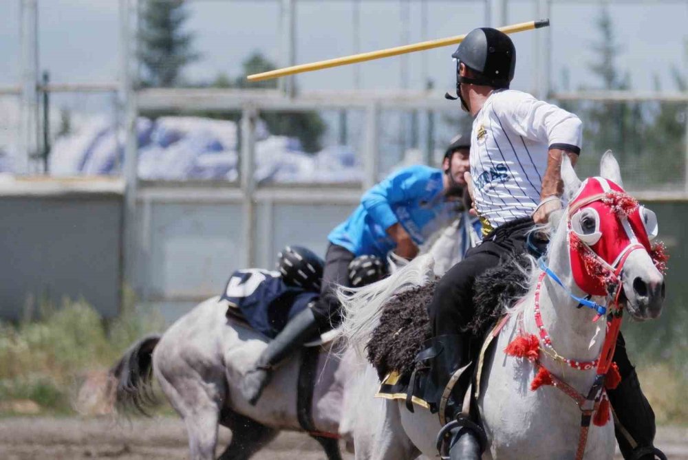 Erzurum’da Cirit Müsabakaları Devam Ediyor.. Lig Karşılaşmalarında Yeni Önlemler!