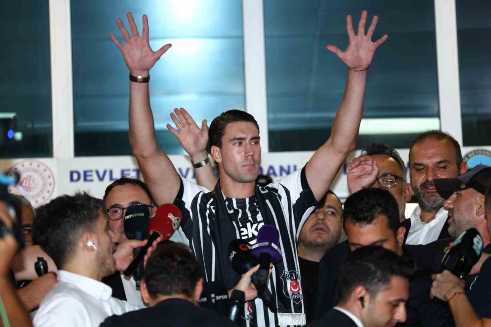 Beşiktaş’ın Anlaşmaya Vardığı Dusan Vlahovic, İ̇stanbul’a Geldi