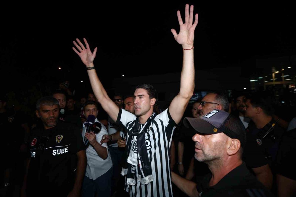 Beşiktaş’ın Anlaşmaya Vardığı Dusan Vlahovic, İ̇stanbul’a Geldi