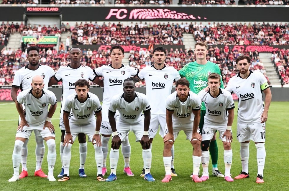 Süper Lig’de Yeni Sezon Başlıyor.. Galatasaray Zirveyi, Beşiktaş Rekoru Koruyor!