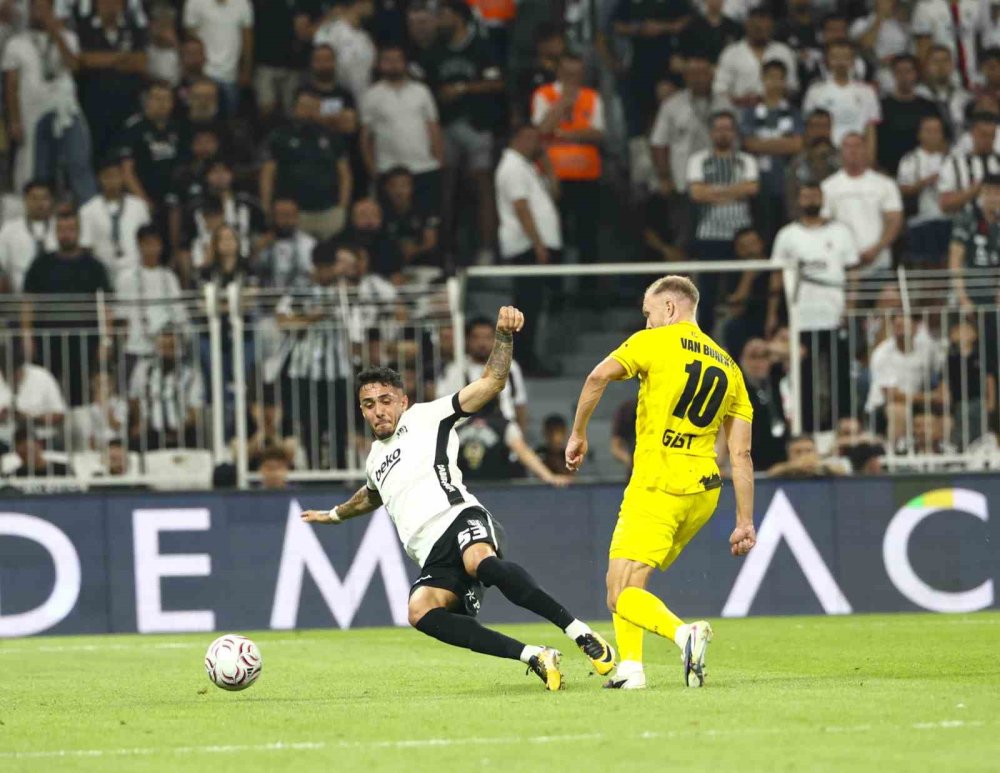 Uefa Avrupa Ligi: Beşiktaş: 1 - Hradec Kralove: 0 (i̇lk Yarı)