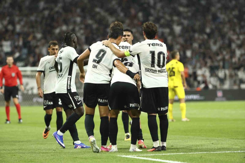 Uefa Avrupa Ligi: Beşiktaş: 1 - Hradec Kralove: 0 (i̇lk Yarı)